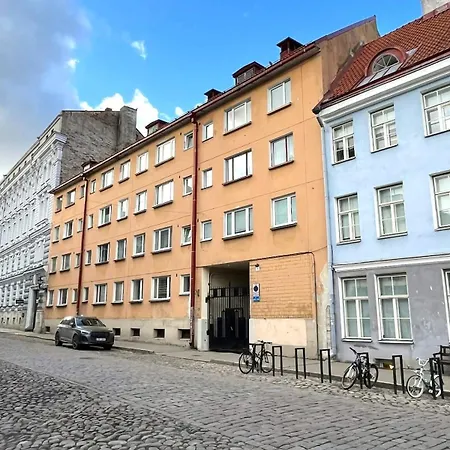 Old Town Apartman *